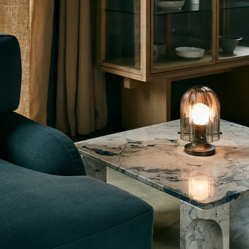 Lampe de table - SEINE - GUBI - en métal / contemporaine / droit