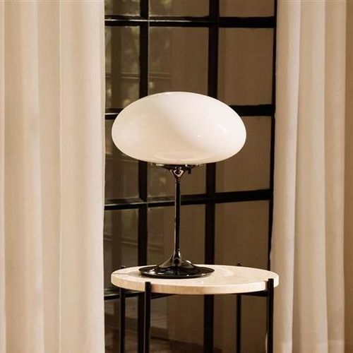 Lampe de table - STEMLITE - GUBI - en chrome / en opale / en verre