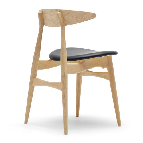 Chaise de salle à manger contemporaine - CH33 - Carl Hansen & Son - en tissu / résidentielle / sans accoudoirs