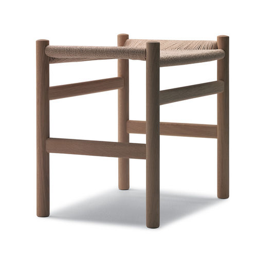 Repose-pied contemporain - CH53 - Carl Hansen & Son - en bois / par Hans J. Wegner