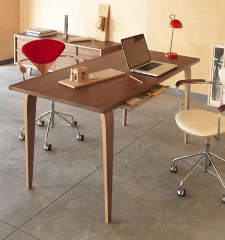 Bureau contemporain - CSD series - Cherner - en bois massif / en contreplaqué