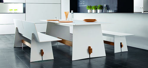 Table à manger contemporaine - TENSION - Conmoto - en HPL / rectangulaire / résidentielle