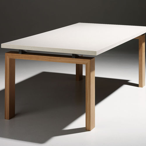 Table à manger contemporaine - TAMMI - DURAT - en chêne / en Solid Surface / avec piètement en chêne