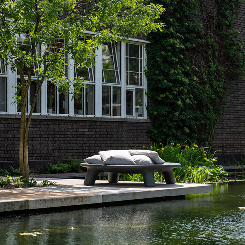 Ottoman contemporain - THE FLYING DISHMAN - dutchtub - en polyéthylène haute densité PEHD / rond / de terrasse