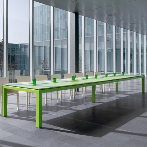 Table de réunion contemporaine - ABACO - ENRICO PELLIZZONI - bois / en cristal / en verre laqué