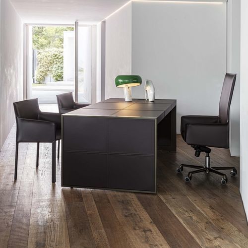 Bureau sur pied - STRATO - ENRICO PELLIZZONI - pour 2 personnes / contemporain / en cuir
