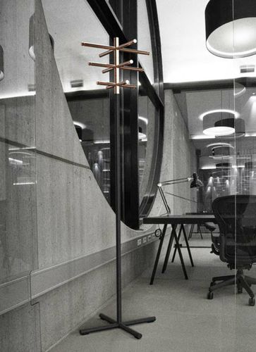 Porte-manteau sur pied - W2001 - Frost Design - contemporain / en acier