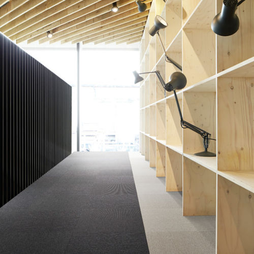 Moquette en dalles - ELEVATION III - Interface - bouclée / en polyamide / pour le tertiaire