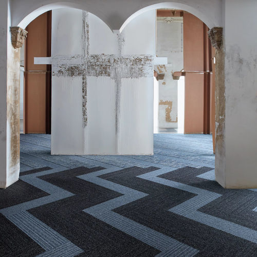 Moquette en dalles - WW895  - Interface - tuftée / bouclée / structurée