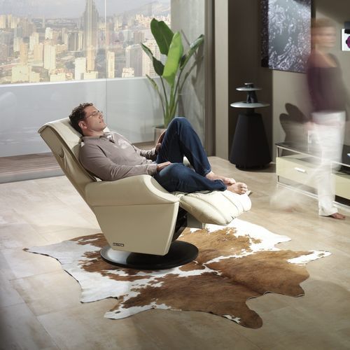 Fauteuil de massage en cuir - Royal - KEYTON - avec repose-pieds