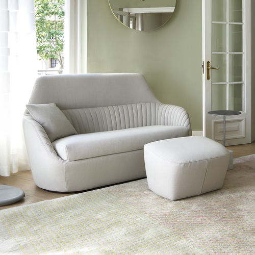 Canapé compact - AMÉDÉE - Ligne Roset - design / en tissu / en mousse de polyuréthane