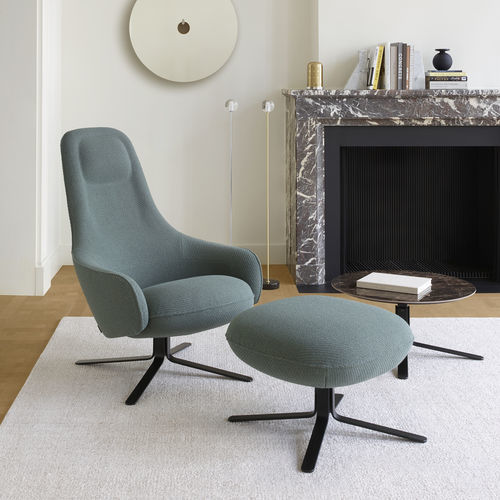 Fauteuil minimaliste - MOA - Ligne Roset - en cuir / en mousse / en tissu