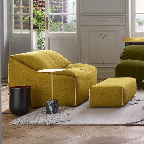 Fauteuil contemporain - PLUMY - Ligne Roset - en mousse de polyuréthane / en tissu / tapissé