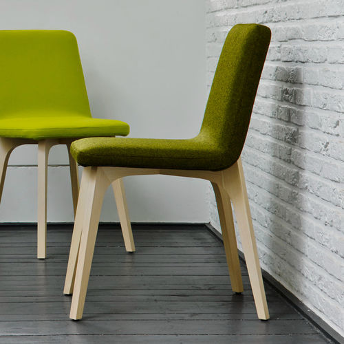 Chaise contemporaine - VIK - Ligne Roset - d'intérieur / en tissu / en cuir