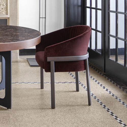 Chaise contemporaine - VALMY - Ligne Roset - d'intérieur / en cuir / en tissu