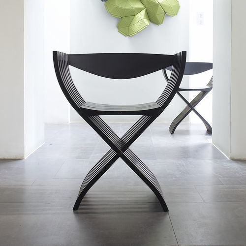 Chaise design - CURULE - Ligne Roset - d'intérieur / en noyer / en hêtre