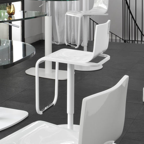 Chaise de bar contemporaine - JOLIE - Ligne Roset - d'intérieur / en acier laqué / avec piètement en acier laqué