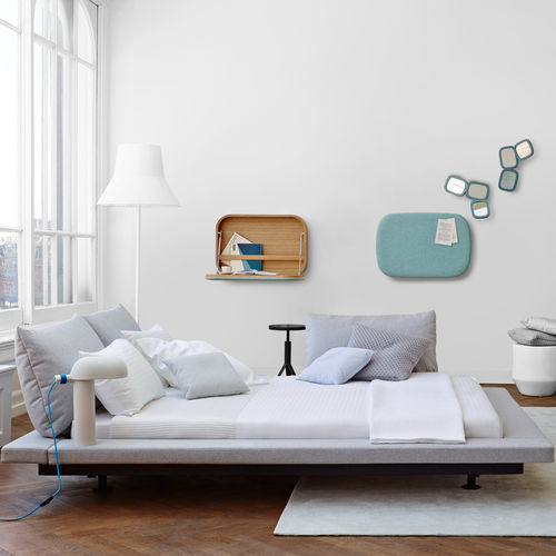 Lit double - PETER MALY - Ligne Roset - moderne / avec tête de lit / tapissé