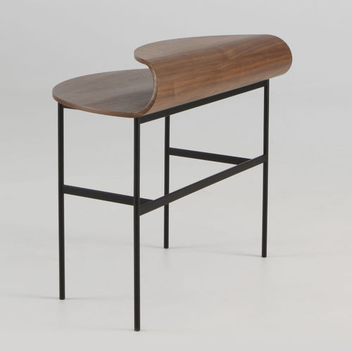 Bureau sur pied - ROLL - Ligne Roset - contemporain / en noyer / courbé