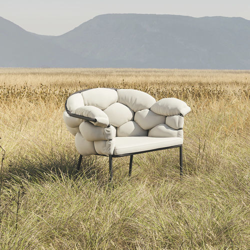 Fauteuil design original - SERPENTINE - Ligne Roset - en tissu / en mousse de polyuréthane / en aluminium laqué