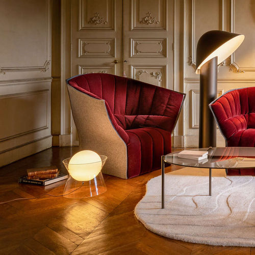 Fauteuil design - MOEL - Ligne Roset - en cuir / en tissu / mousse polyéther