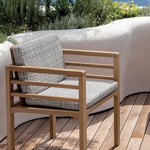 Fauteuil contemporain - STADEL - LONGHI S.p.a. - en mousse de polyuréthane / en tissu déperlant / en iroko