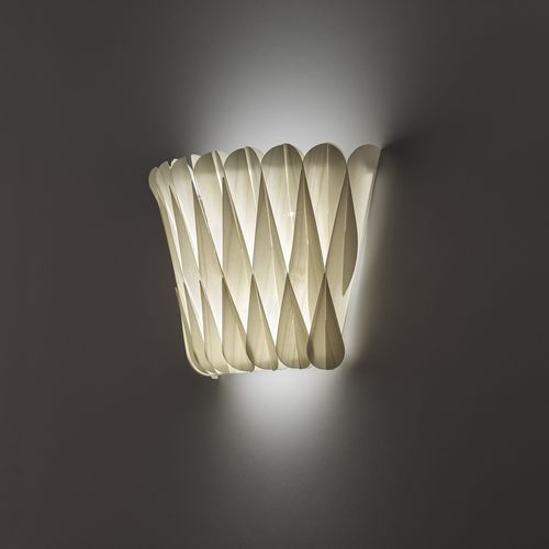 Applique murale contemporaine - LOLA - Lzf-Lamps - d'intérieur / en bois / conique