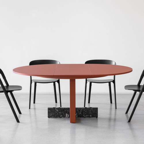 Table contemporaine - PIED-&Agrave;-TERRE - MAGIS - en acier / avec piètement en marbre / ronde