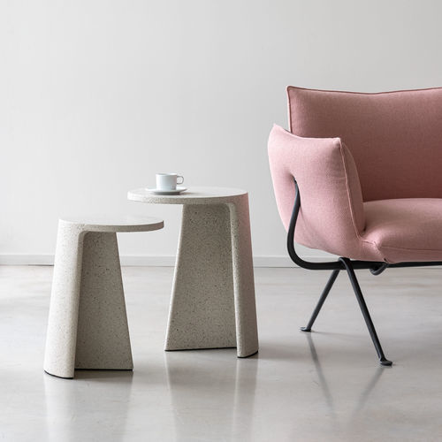 Table basse contemporaine - ANCORA - MAGIS - en MDF / en chêne / en verre trempé