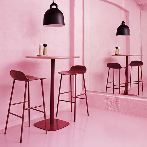 Tabouret de bar contemporain - FORM - Normann Copenhagen - en plastique / avec piètement en chêne / avec piètement en noyer