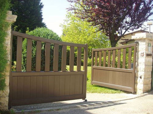Portail battant - CONTEMPORAIN : HITRA - Horizal - en aluminium / à barreaudage / motorisé