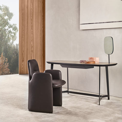 Bureau sur pied - MATHIEU - Poliform - contemporain / en bois massif / en cuir