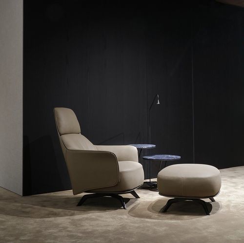 Fauteuil contemporain - KAORI - Poliform - en tissu / en cuir / en bois