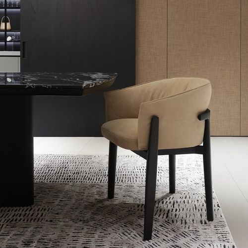 Chaise contemporaine - LEOPOLD - Poliform - en tissu / avec piètement en bois / tapissée