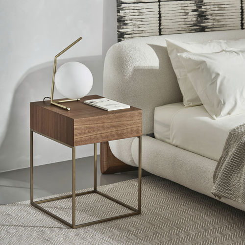 Table de chevet contemporaine - BABY - Porada - en noyer / avec piètement en métal / carrée