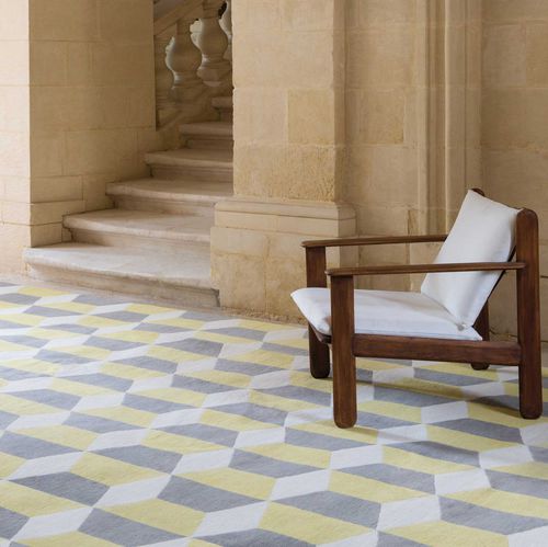 Tapis contemporain - CHIESA YELLOW - The Rug Company - à motif / en laine / en laine du Tibet