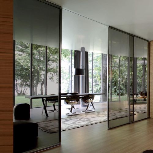 Séparateur de bureau à fixation au plafond - Pavilion - TreP Srl - en verre / en aluminium / modulable