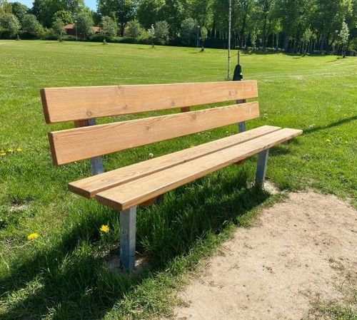 Banc public contemporain - 14140  - Lars Laj - en bois / en acier galvanisé / avec dossier