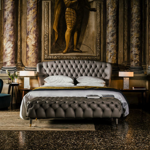 Bout de lit chesterfield - Savoi - Black Tie - en cuir / résidentiel