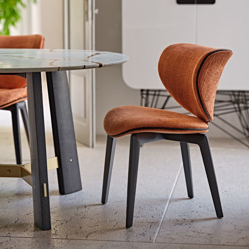 Chaise de salle à manger contemporaine - Kelly - Black Tie - d'intérieur / en tissu / avec piètement en frêne