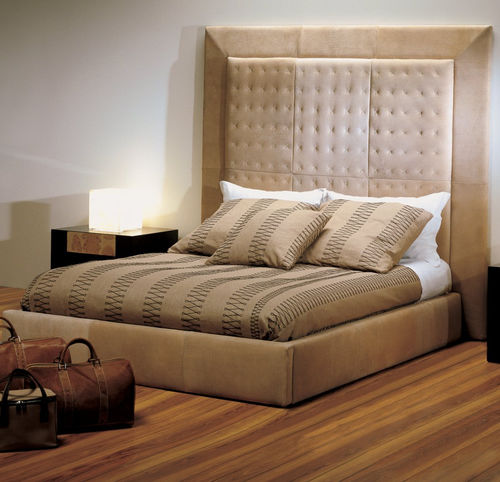 Lit king size - SUITE - Stone International - queen size / contemporain / tapissé