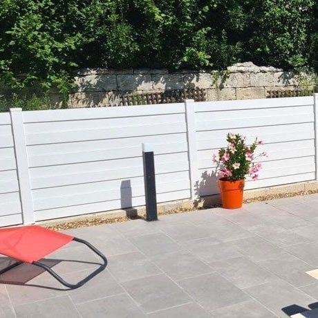 Clôture à panneaux - ALTERNA - Dlimity - de jardin / professionnelle / en PVC