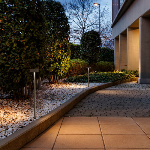 Borne d'éclairage de jardin - KIOSK - Wever & Ducré BV - contemporaine / en aluminium / à LED