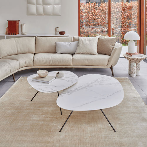 Table basse contemporaine - Liliom - Leolux Global bv - en chêne / en noyer / en bois laqué