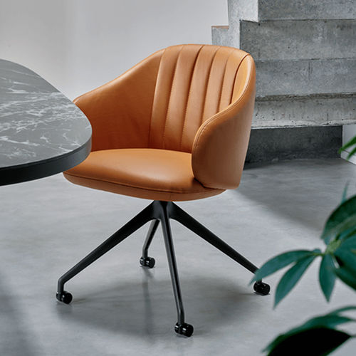 Chaise contemporaine - Baani - Leolux Global bv - d'intérieur / en tissu / en cuir