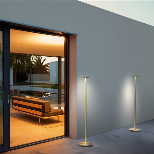 Lampe sur pied - LUCI  - Pablo Designs - en aluminium / en polycarbonate / contemporaine