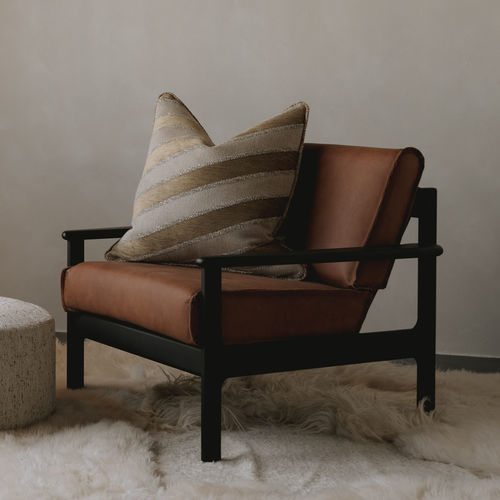 Fauteuil contemporain - Manhattan - Evolution 21 - Karine Bonjean bv - en tissu / en bois / avec coussin amovible