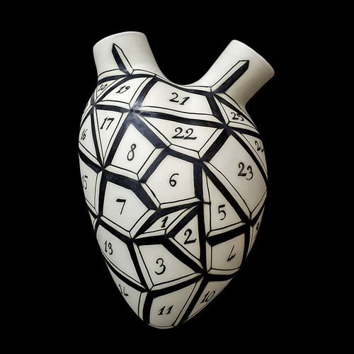 Vase contemporain - RETICULUM - ELICA STUDIO - en porcelaine / pour mur / fait main