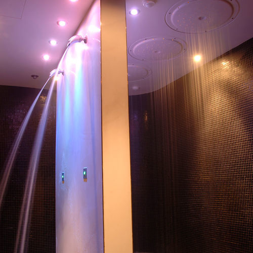 Douche à l'italienne - SPA4 - en béton / rectangulaire / pour centre de bien-être