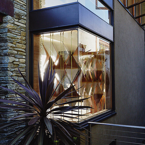 Brise-soleil en noyer - Elish Warlop Design Studio - pour fenêtre / vertical / personnalisable